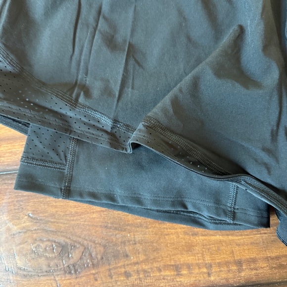 Spanx Get Moving 2-in-1 Short NWT Size L - Picture 4 of 8